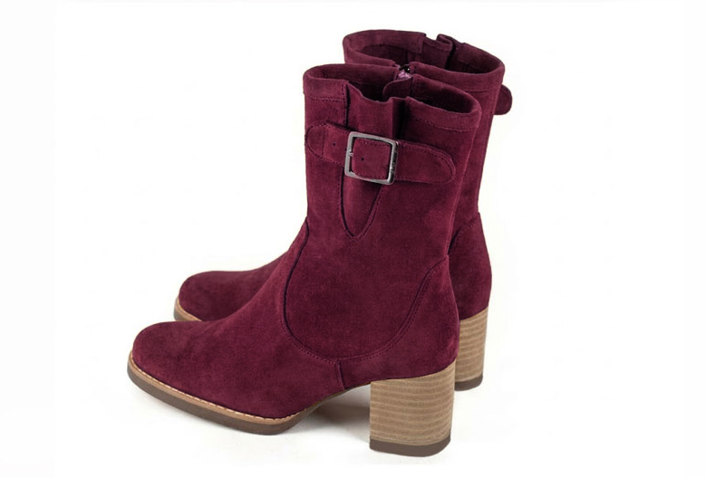 Women's mauve side-buckle ankle boots with round toe and mid block heel - Rear view